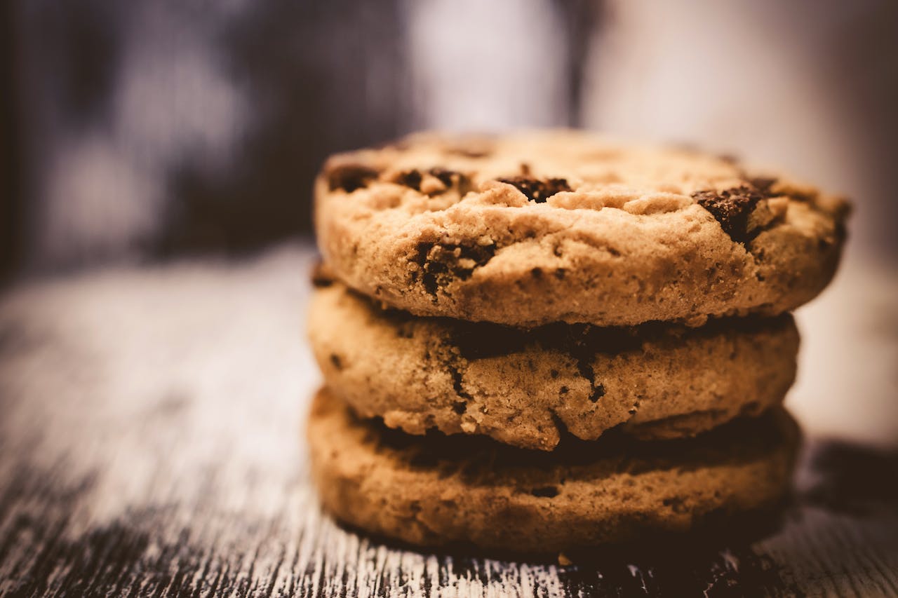 macro photography of pile of 3 cookie