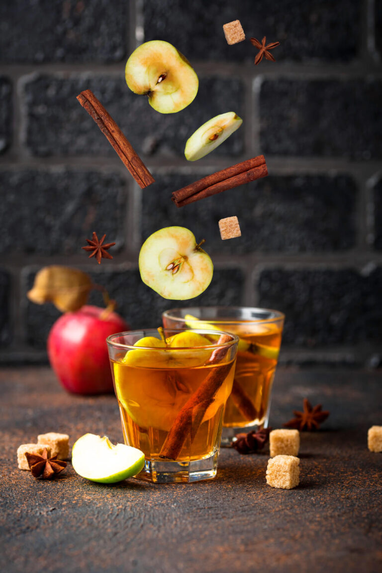 spicy apple cider autumn drink