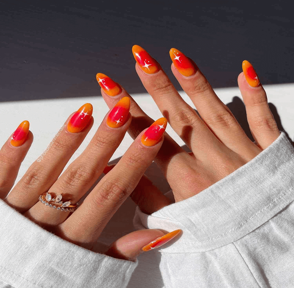 Sun-inspired Orange: summer ombre nails