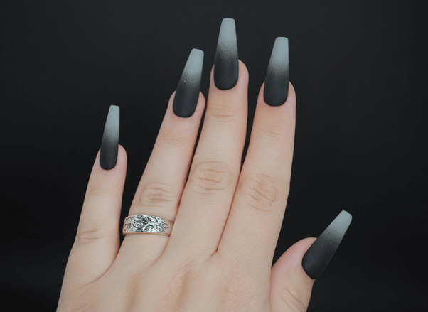 Black Matte ombre design: ombre nail ideas