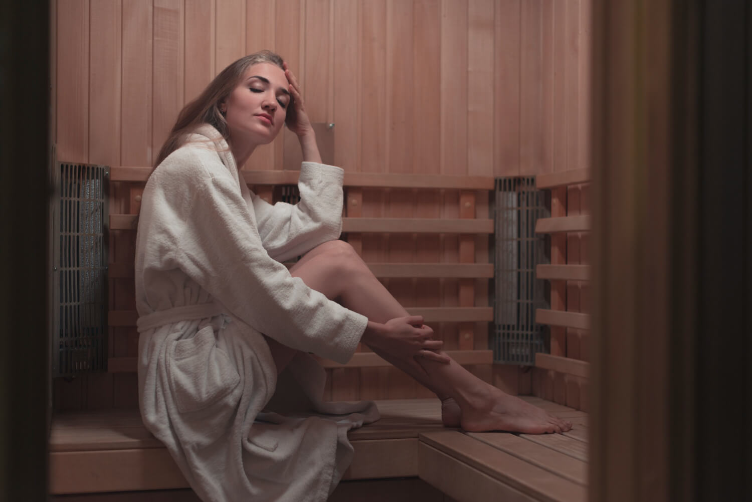 what to wear in a sauna